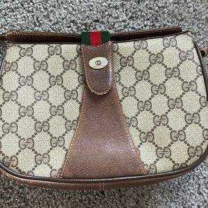 Vintage Gucci Sherry Line Crossbody  **water damage**